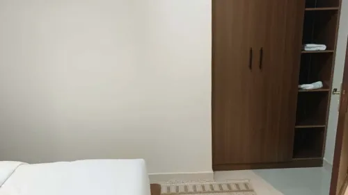 business-suite1-room2